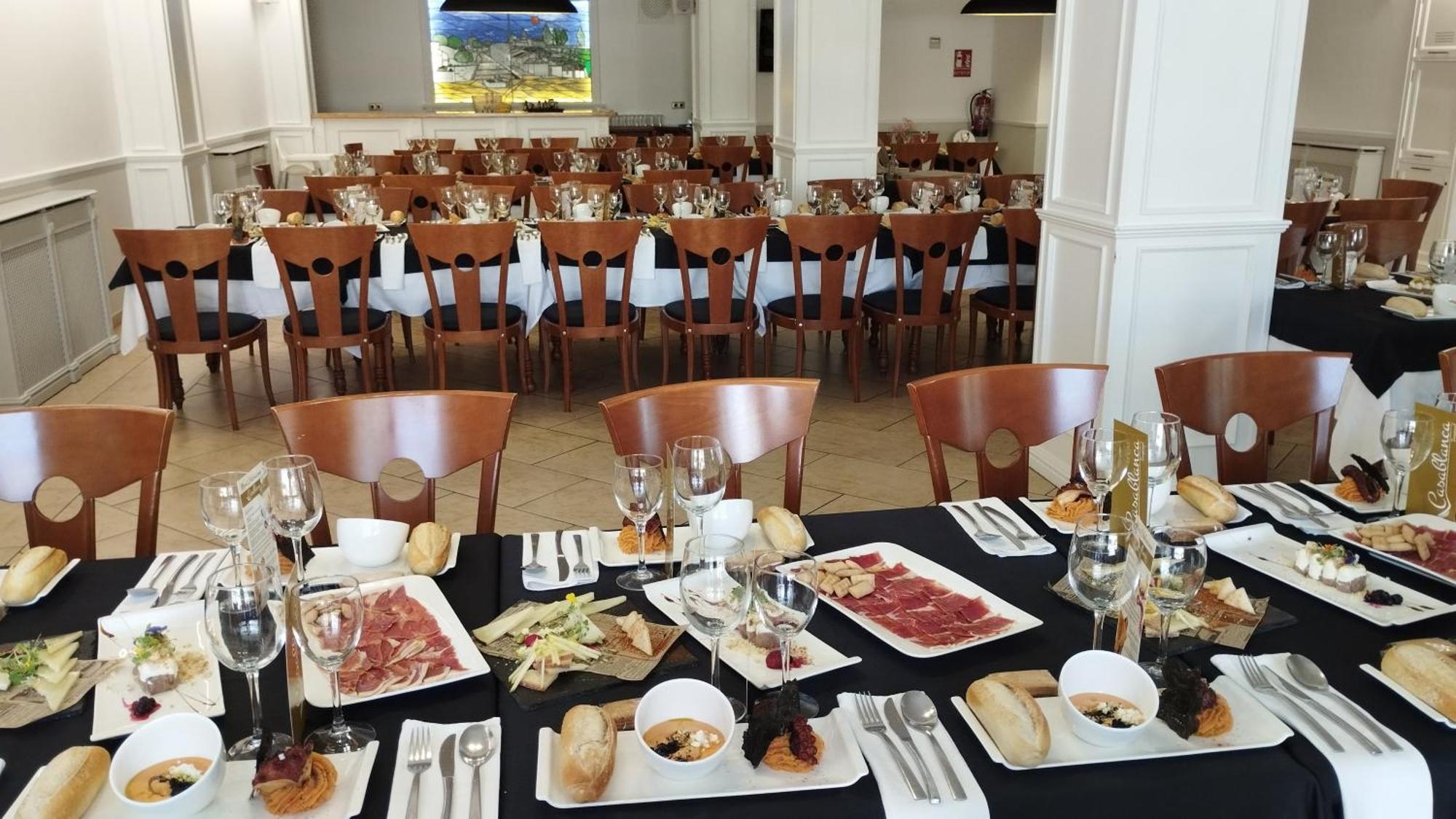 Pension Restaurante Casablanca Torreperogil Екстериор снимка