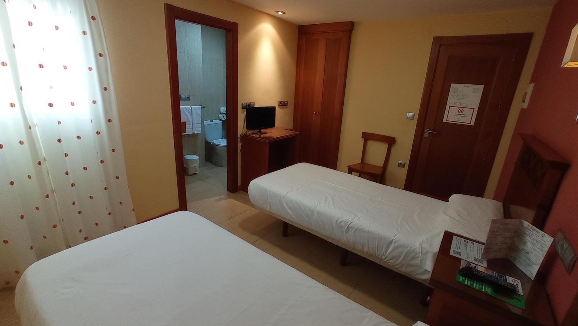 Pension Restaurante Casablanca Torreperogil Стая снимка